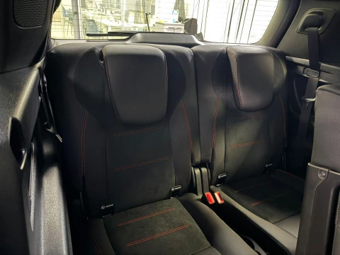 Mercedes-Benz GLB GLB 200 d