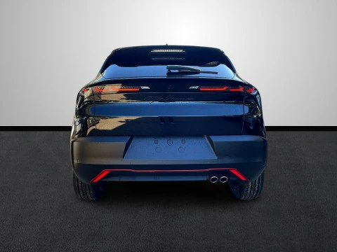 Alfa Romeo Junior Ibrida Speciale 107kW (145CV)