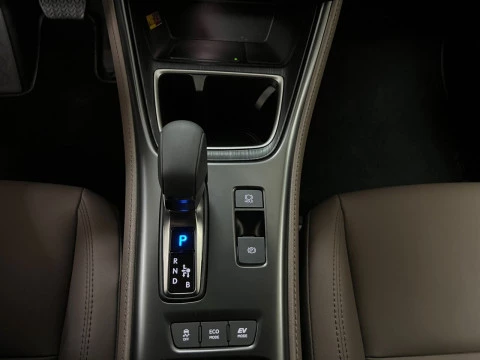 Lexus LBX 1.5 136cv HEV Elegant+