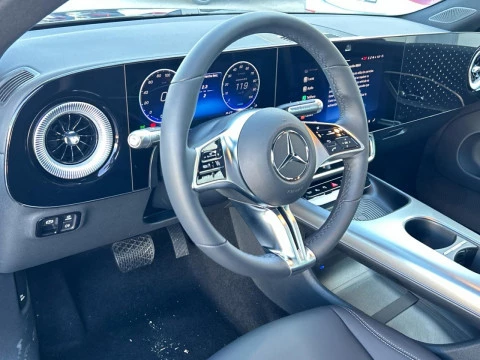 Mercedes-Benz CLA  200 con tecnologia EQ