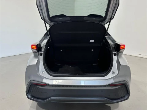Toyota C-HR - Advance Hybrid 140