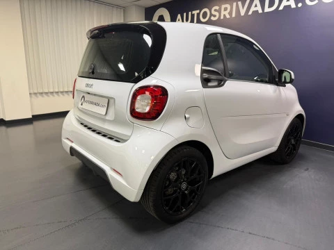 Smart fortwo 0.9 66kW (90CV) COUPE