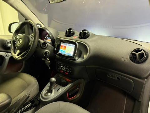 Smart fortwo 0.9 66kW (90CV) COUPE