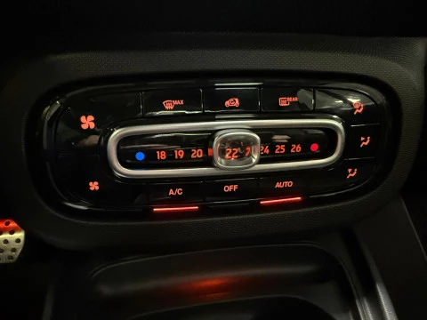 Smart fortwo 0.9 66kW (90CV) COUPE