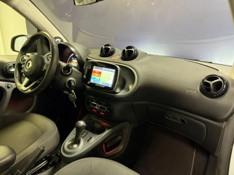 Smart fortwo 0.9 66kW (90CV) COUPE