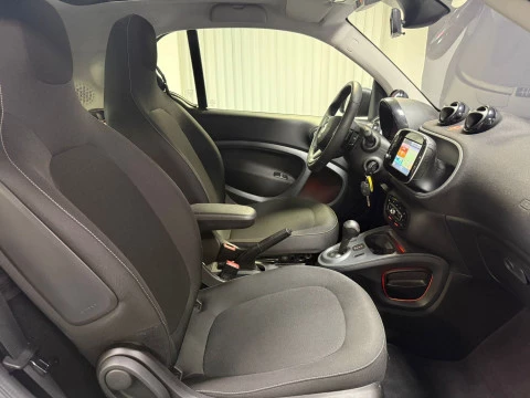 Smart fortwo 0.9 66kW (90CV) COUPE