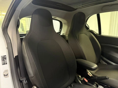 Smart fortwo 0.9 66kW (90CV) COUPE