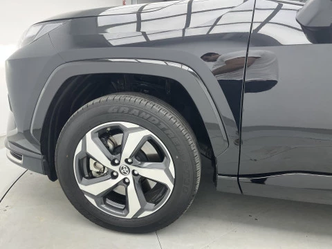 Toyota Rav4 2.5l PLUG-IN 300PH (e-CVT) Advance
