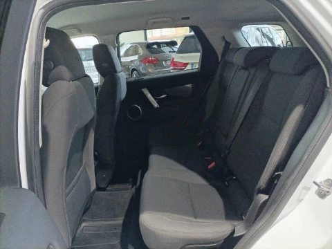 Land Rover Discovery Sport 2.0D I4- 150 PS AWD MHEV AT Standard