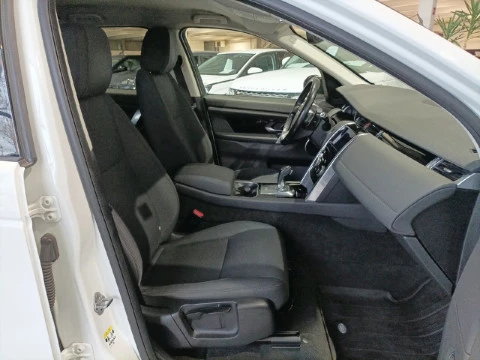 Land Rover Discovery Sport 2.0D I4- 150 PS AWD MHEV AT Standard