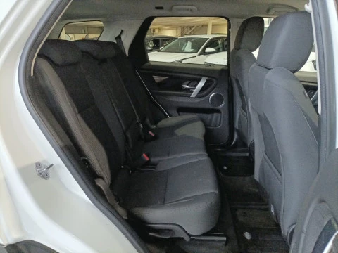 Land Rover Discovery Sport 2.0D I4- 150 PS AWD MHEV AT Standard