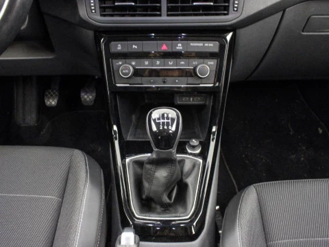 Volkswagen T-Cross 1.0 TSI 81KW SPORT 110 5P