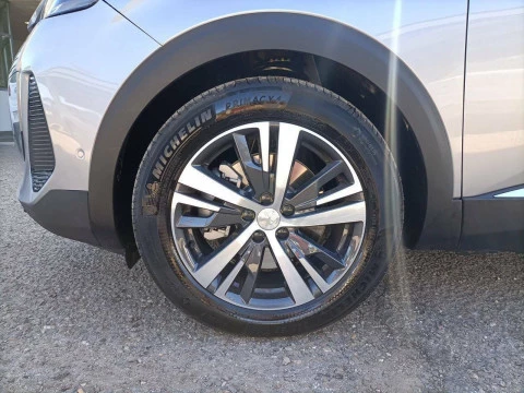 Peugeot 3008 Hybrid 180 e-EAT8 Allure Pack