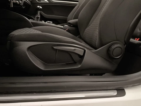 Audi A3 Cabrio Ambition 1.6 TDI clean diesel 81 kW (110 CV)