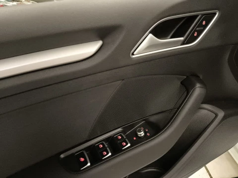 Audi A3 Cabrio Ambition 1.6 TDI clean diesel 81 kW (110 CV)