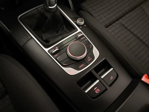 Audi A3 Cabrio Ambition 1.6 TDI clean diesel 81 kW (110 CV)