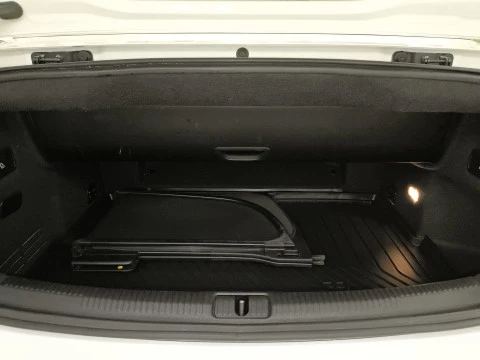 Audi A3 Cabrio Ambition 1.6 TDI clean diesel 81 kW (110 CV)