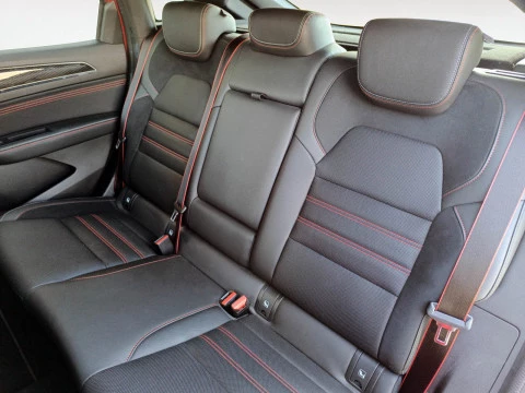 Renault Arkana 1.6 E-TECH R.S.LINE FAST TRACK 105KW 5P