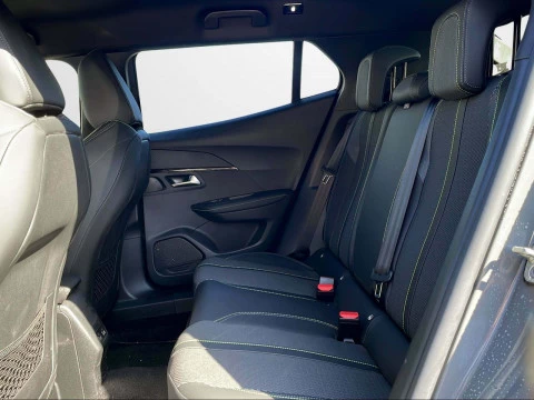 Peugeot e-2008 Eléctrico GT 156 (115kW)