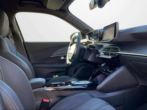 Peugeot e-2008 Eléctrico GT 156 (115kW)