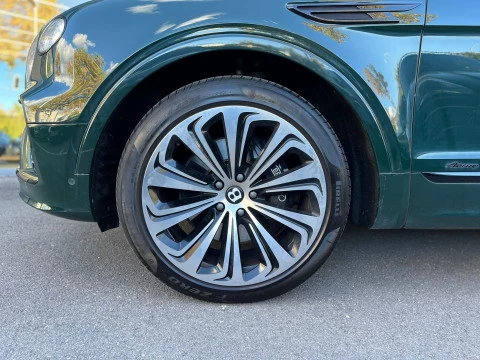 Bentley Bentayga 4WD Hybrid