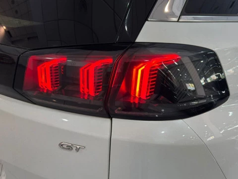 Peugeot 5008 GT BlueHDi 130 EAT8