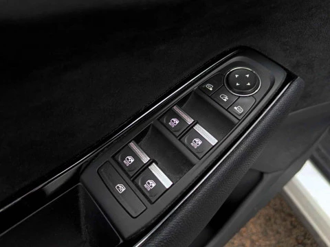 Renault Austral 1.2 E-TECH HEV 147KW ICONIC ESPRIT ALPIN 5P