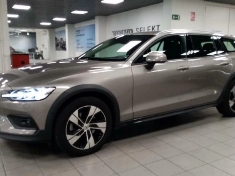 Volvo V60 Cross Country familiar 2.0 D4 AUTO AWD 5P