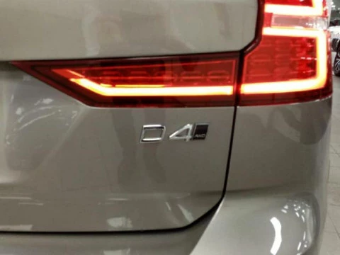 Volvo V60 Cross Country familiar 2.0 D4 AUTO AWD 5P