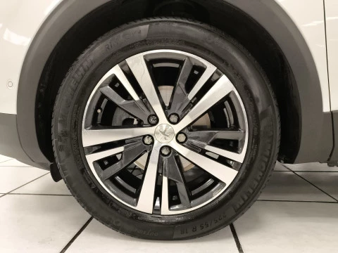 Peugeot 3008 PureTech 130 SANDS GT Line EAT8 96 kW (130 CV)