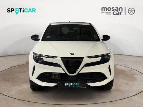 Alfa Romeo Junior Ibrida Speciale 100kW (136CV)