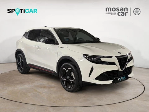 Alfa Romeo Junior Ibrida Speciale 100kW (136CV)