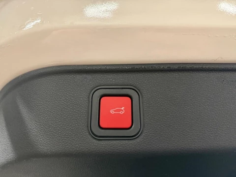 Alfa Romeo Junior Ibrida Speciale 100kW (136CV)