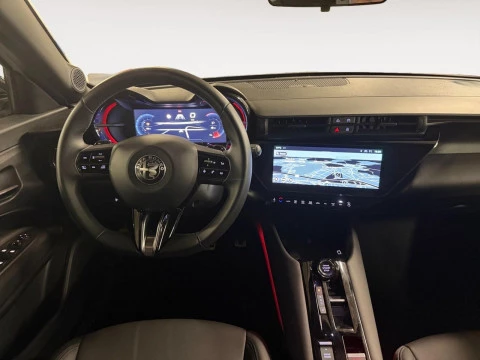 Alfa Romeo Junior Ibrida Speciale 100kW (136CV)