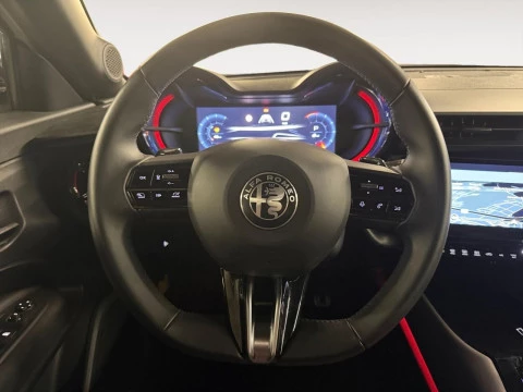 Alfa Romeo Junior Ibrida Speciale 100kW (136CV)