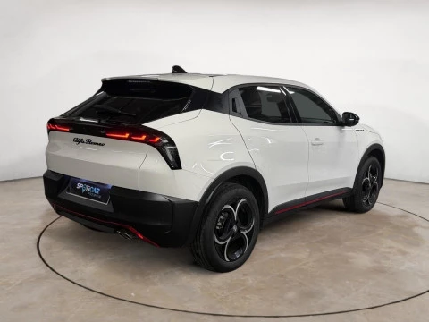 Alfa Romeo Junior Ibrida Speciale 100kW (136CV)