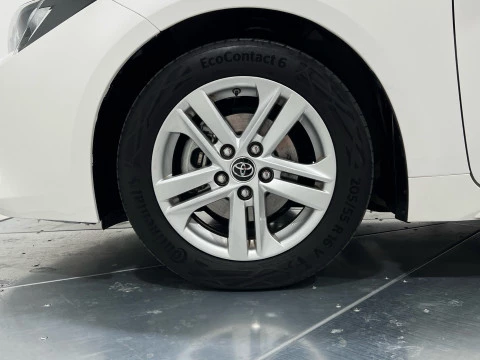 Toyota Corolla 1.8 125H ACTIVE TECH E-CVT