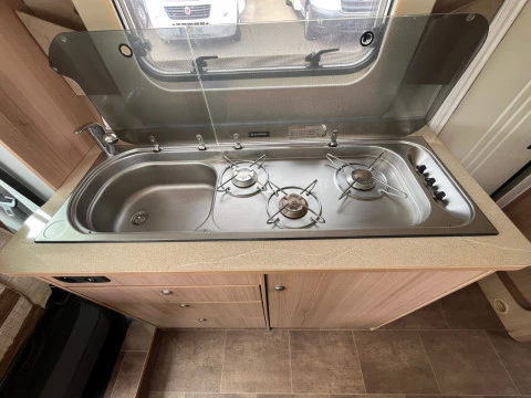 BURSTNER IXEO IXEO TIME IT 670