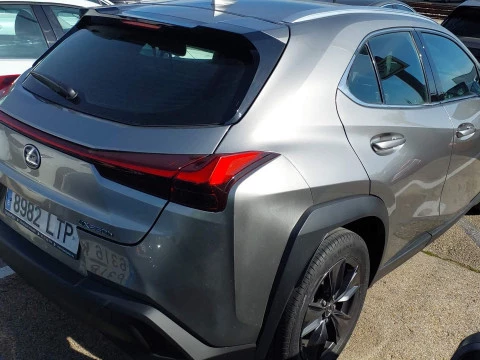 Lexus UX 2.0 250h Business