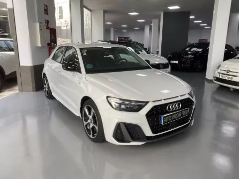 Audi A1 Sportback Adrenalin 25 TFSI 70kW (95CV) Audi A1 Sportback Adrenalin 25 TFSI 70kW (95CV)