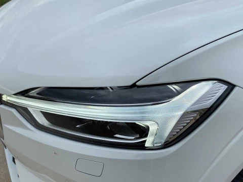 Volvo XC60 2.0 D4 MOMENTUM AUTO 5P