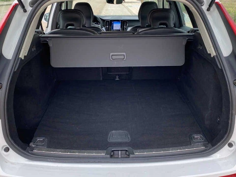 Volvo XC60 2.0 D4 MOMENTUM AUTO 5P