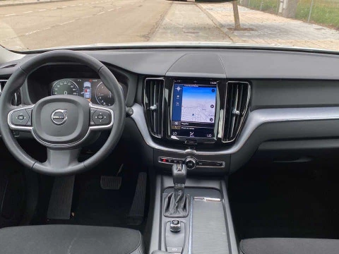 Volvo XC60 2.0 D4 MOMENTUM AUTO 5P