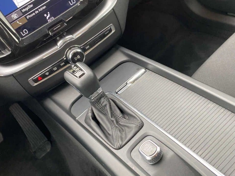 Volvo XC60 2.0 D4 MOMENTUM AUTO 5P