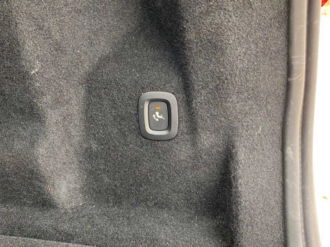 Volvo XC60 2.0 D4 MOMENTUM AUTO 5P