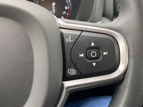 Volvo XC60 2.0 D4 MOMENTUM AUTO 5P