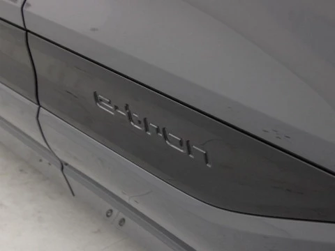 Audi Q6 e-tron BEV 100KWH BLACK LINE PERFORMANCE AUTO 326 5P