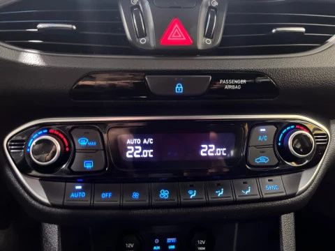 Hyundai i30 1.6 CRDI 100kW (136CV) Tecno Fastback