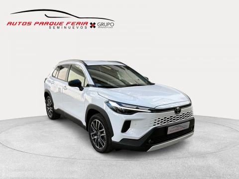 Toyota Corolla Cross Style Hybrid 200