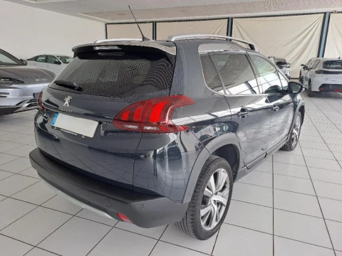 Peugeot 2008 1.2 PURETECH 81KW ALLURE AUTO 5P